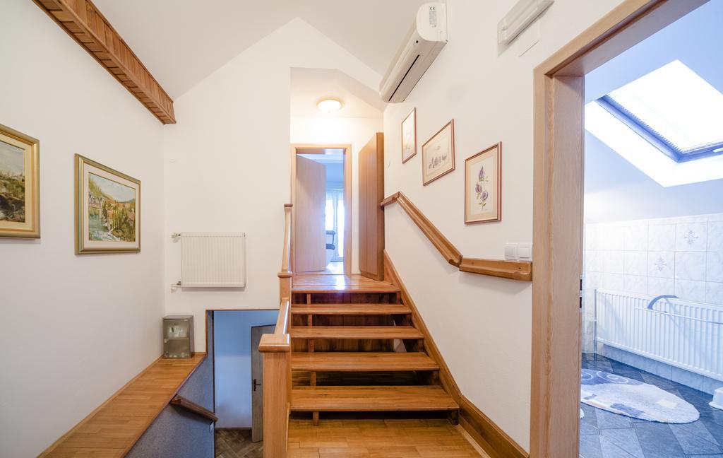 Apartment Bastaja Слуни Екстериор снимка
