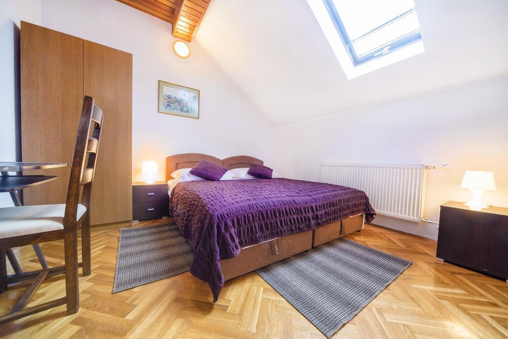 Apartment Bastaja Слуни Екстериор снимка