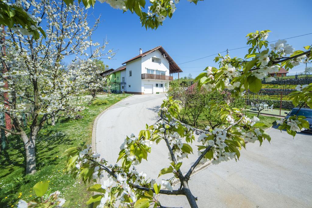Apartment Bastaja Слуни Екстериор снимка