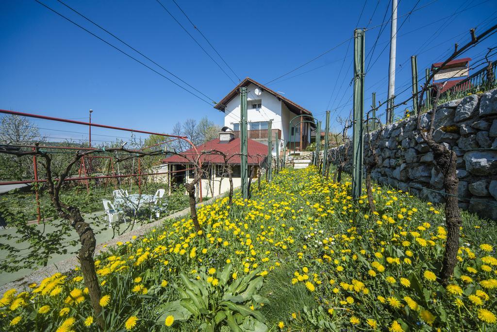 Apartment Bastaja Слуни Екстериор снимка