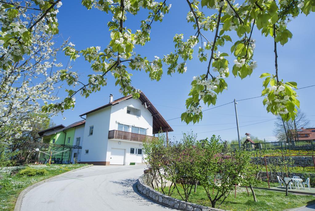 Apartment Bastaja Слуни Екстериор снимка
