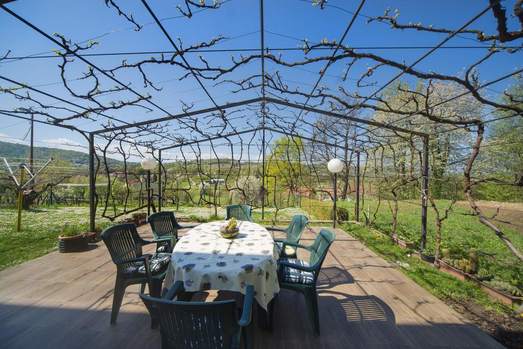 Apartment Bastaja Слуни Екстериор снимка
