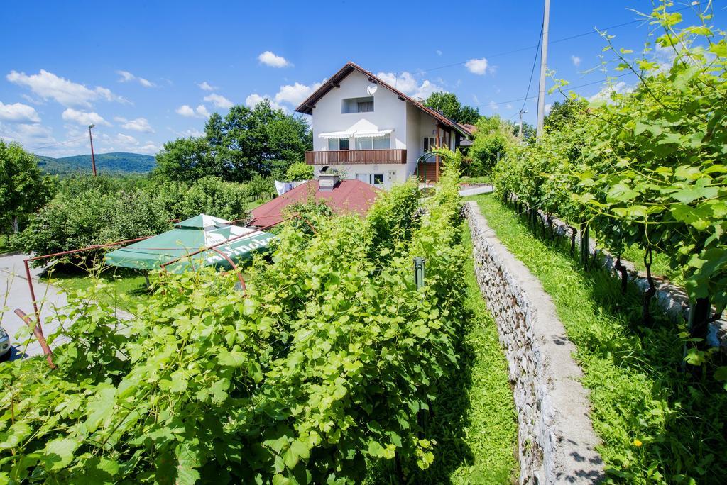 Apartment Bastaja Слуни Екстериор снимка
