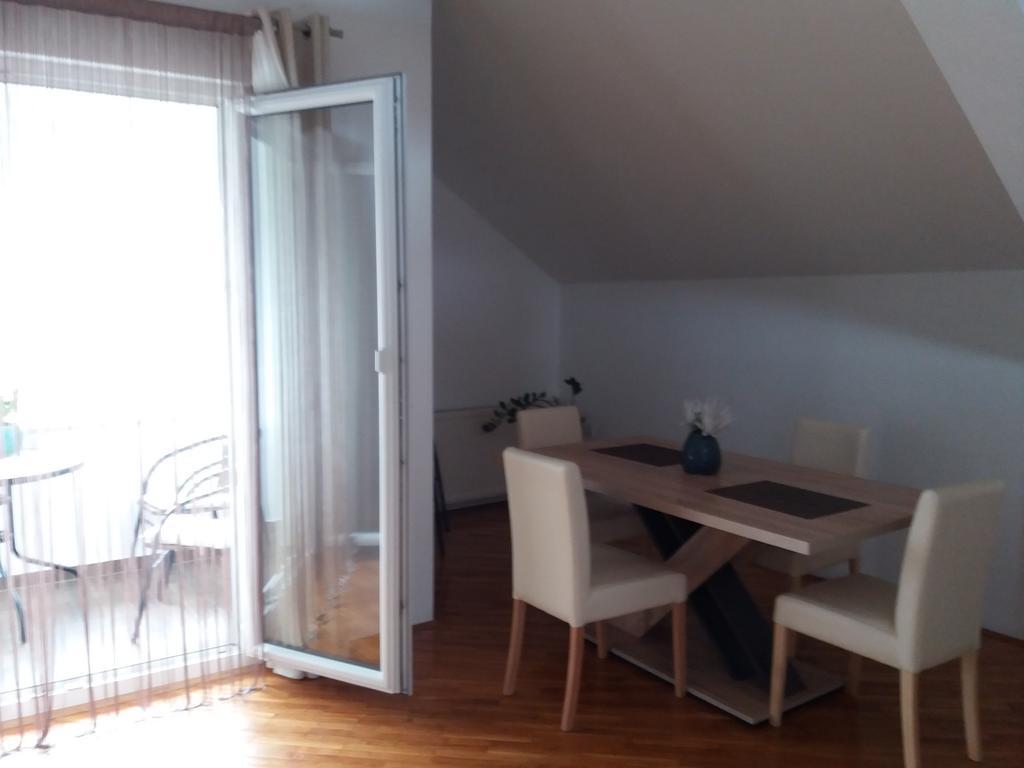 Apartment Bastaja Слуни Екстериор снимка