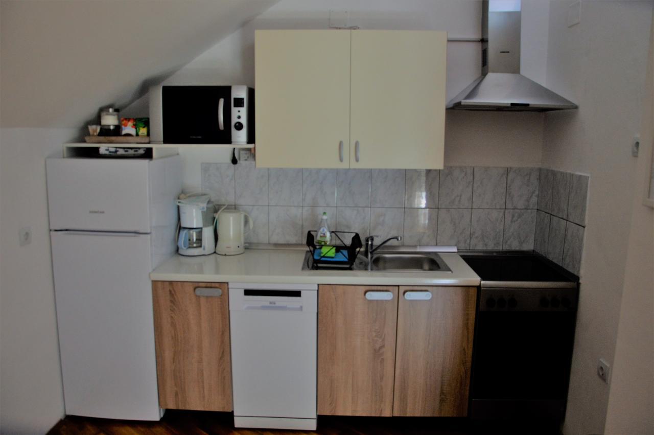 Apartment Bastaja Слуни Екстериор снимка