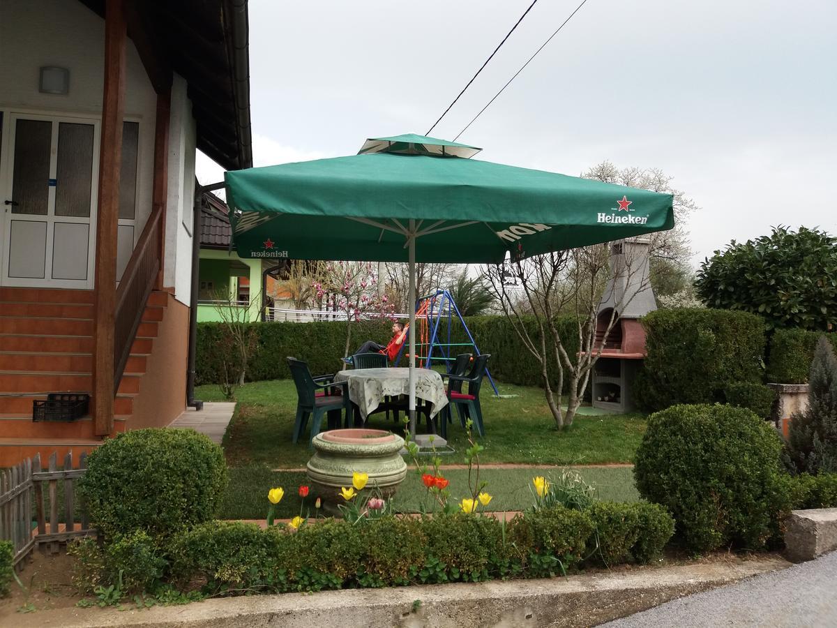 Apartment Bastaja Слуни Екстериор снимка