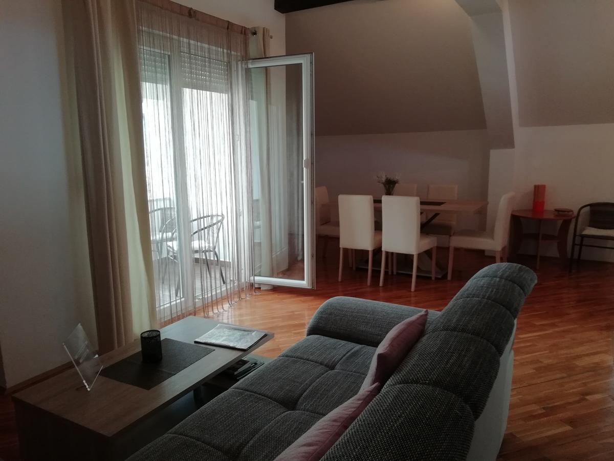 Apartment Bastaja Слуни Екстериор снимка